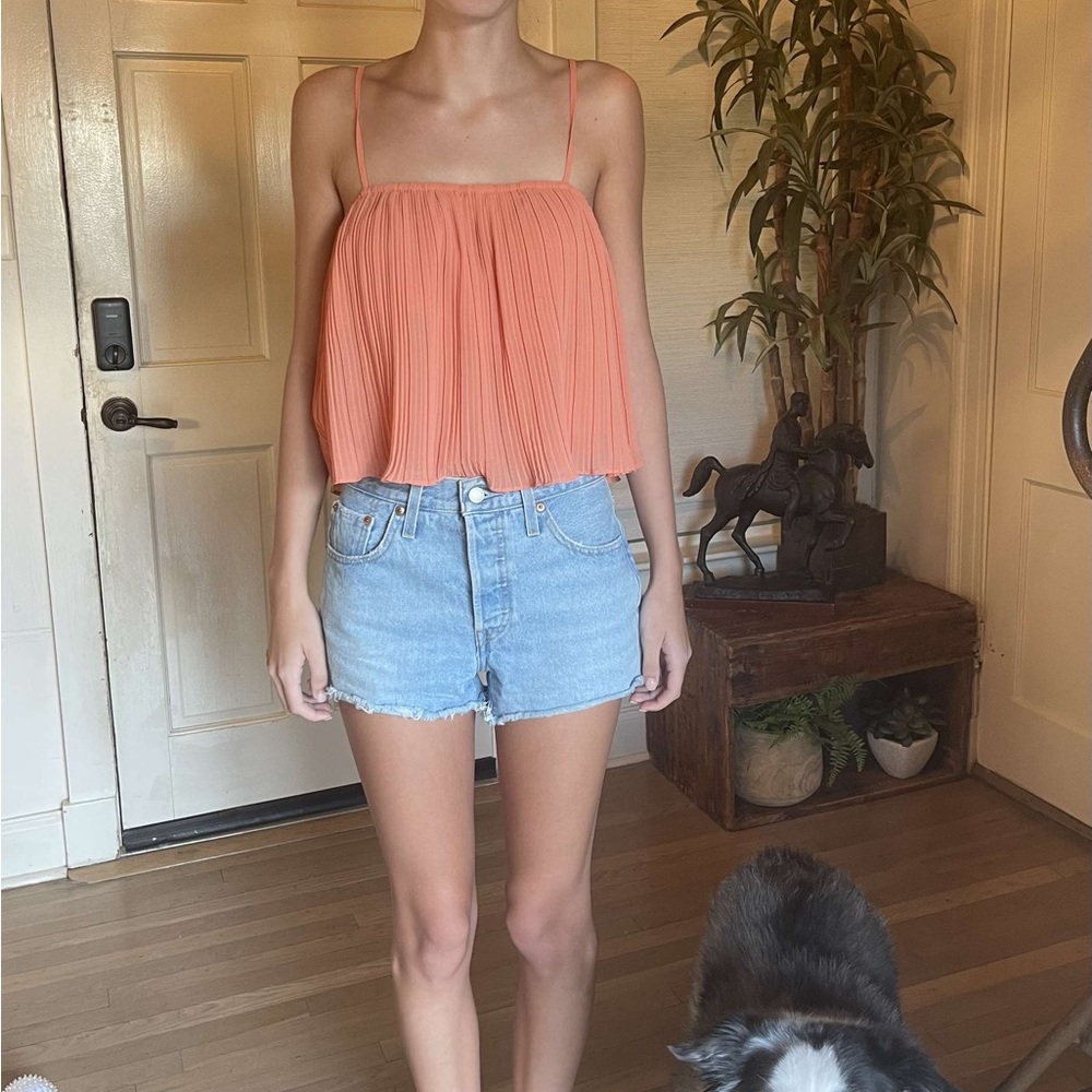 Coral top